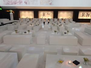 Q Beistelltisch weiss 0